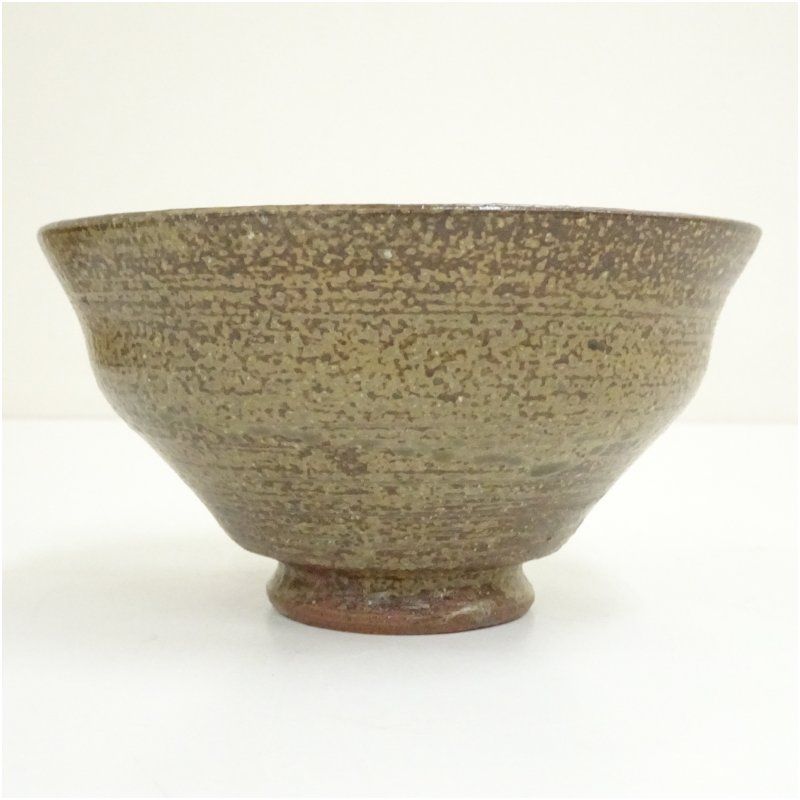 Ｐ９３４　茶碗　『高取焼』『十二代　高取八山造』　抹茶碗　共箱　茶道具 高取焼 十二代 高取八山造 伊羅保茶碗（共箱） 茶道 抹茶