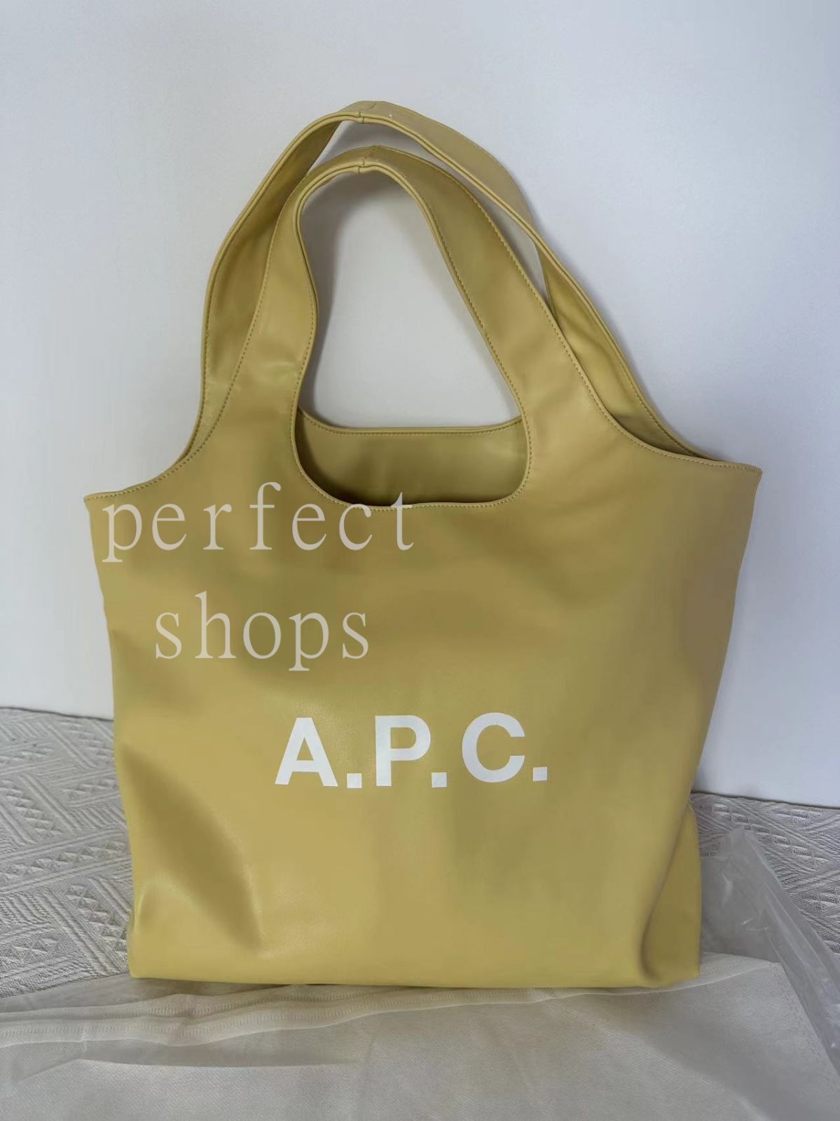 大人気 A.P.C.アーペーセー APC トートバッグ ショルダーバッグ TOTE NINON PUAAT 大容量 レディース