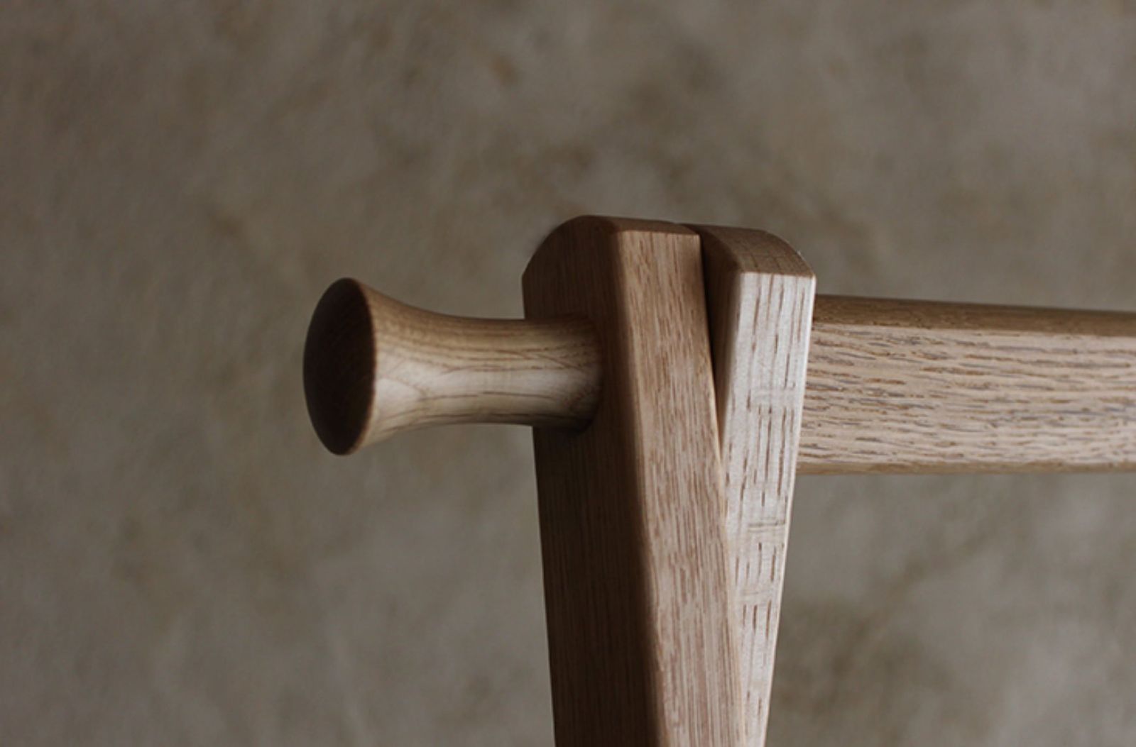 ブラウン 幅70×奥行54.5×高さ147.8cm