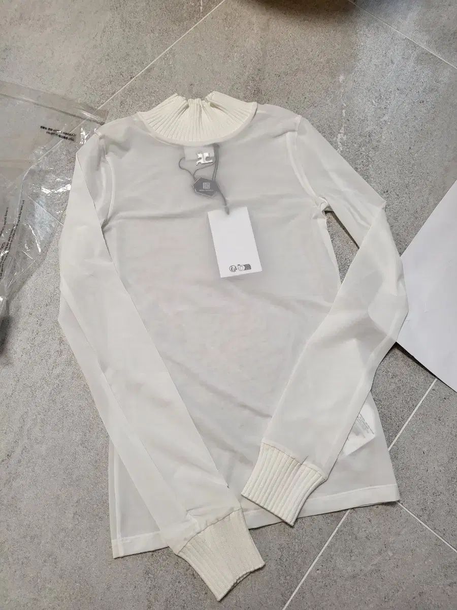 Courreges クレージュ 再版 第二 スキン トップス 遺産 白