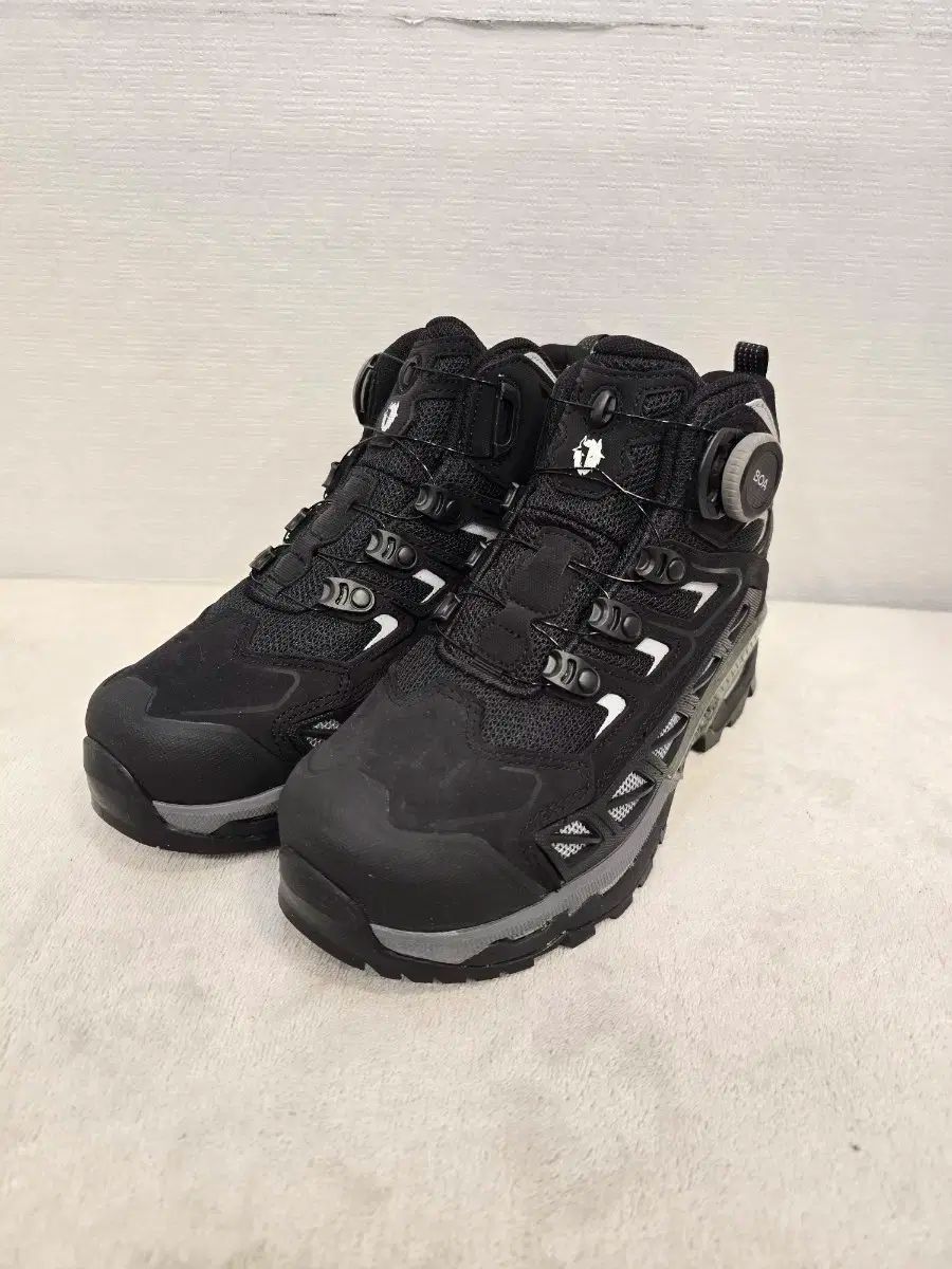BLACK YAK ブラックヤク GORE-TEX ゴアテックス BoA ボアシステム 登山靴 240mm