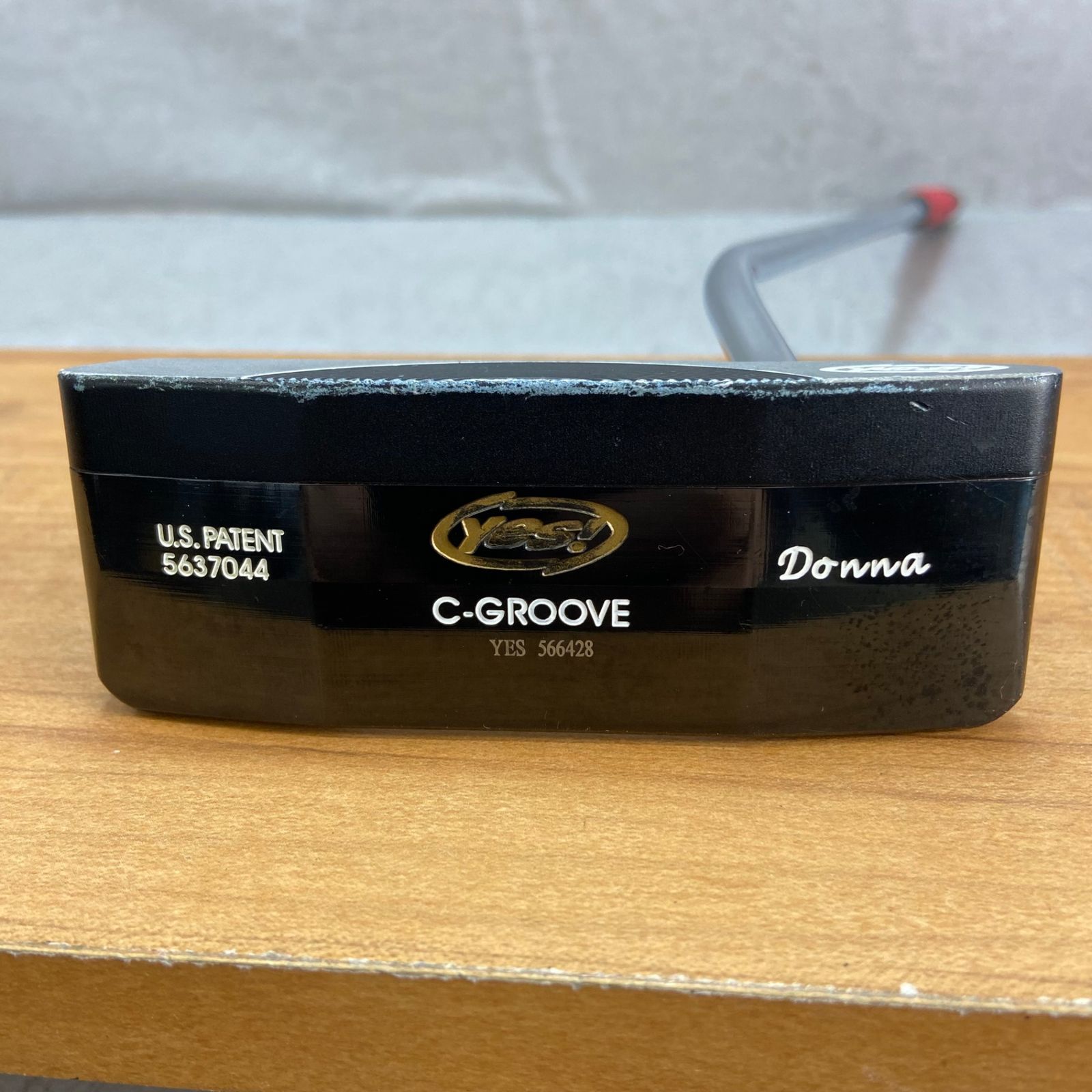YES　イエス　Donna　C-GROOVE ドンナ　グルーヴ　メンズゴルフパター　スチール　右利き用　PT　34インチ　548g　ピン型 YES イエス Donna C-GROOVE ドンナ グルーヴ メンズゴルフパター