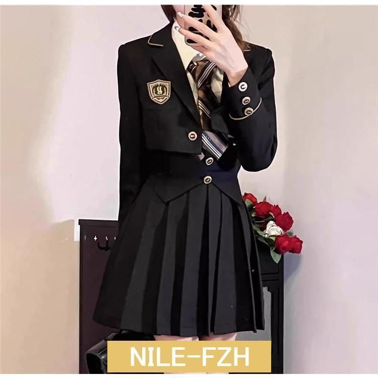 女子高生 フォーマルスーツ