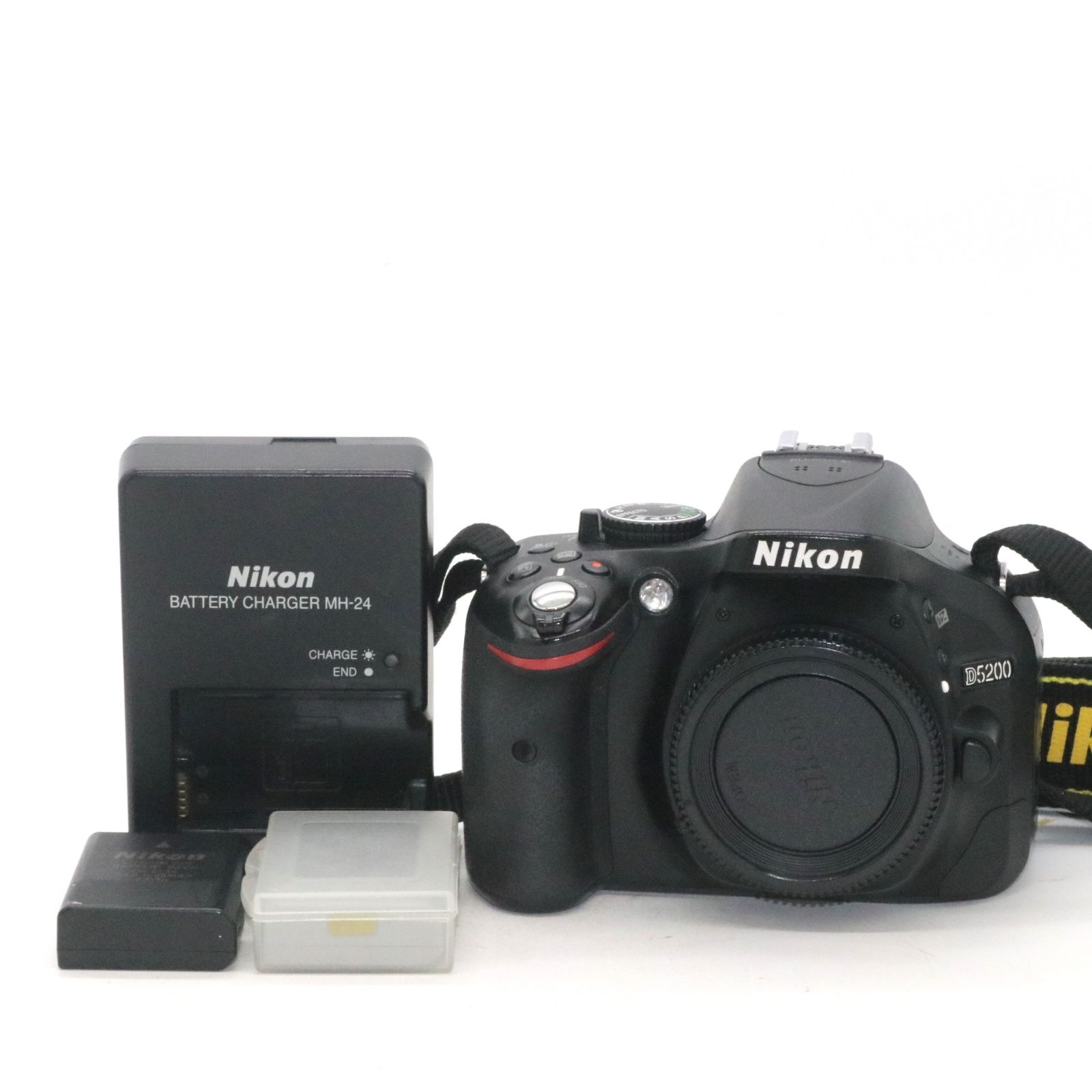 良品 予備バッテリー付き Nikon デジタル一眼レフカメラ D5200 ボディ