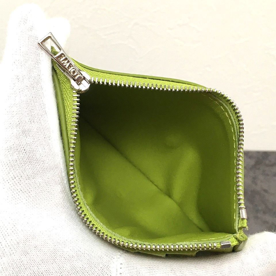 送料込み！ 極美品 LOEWE コンパクトウォレット グリーン 620 - メルカリ 