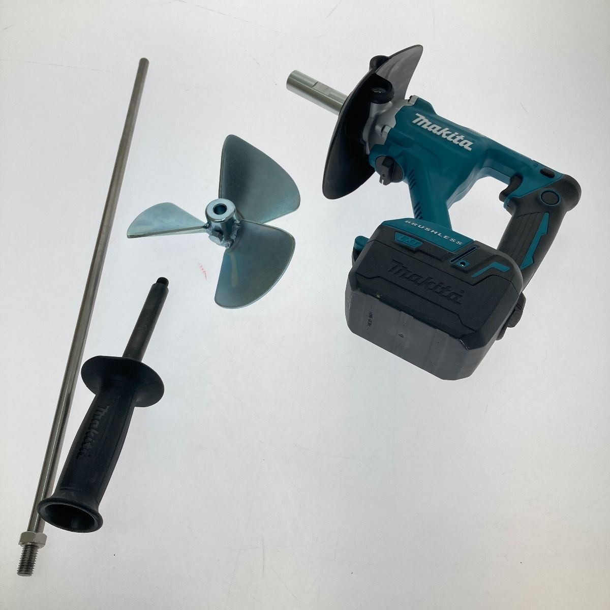 □□MAKITA マキタ 充電式カクハン機 18Ｖ UT130D