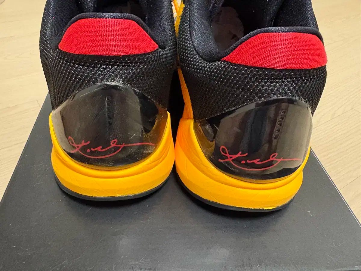 ナイキ コービー5 ブルース リー 中古・古着通販】NIKE (ナイキ