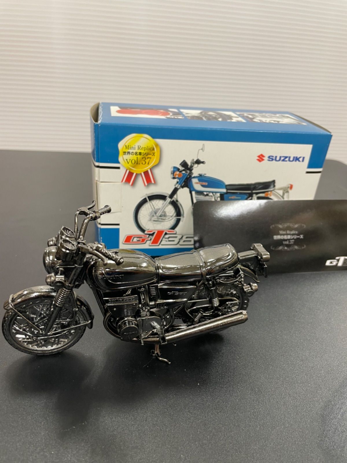 非売品】GT380 SUZUKI レッドバロン 世界名車シリーズ Vol.37
