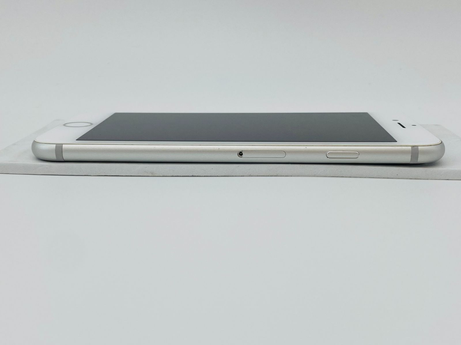 スマートフォン/携帯電話 スマートフォン本体 iPhone7 128GB シルバー/シムフリー/大容量新品BT100%/ 03
