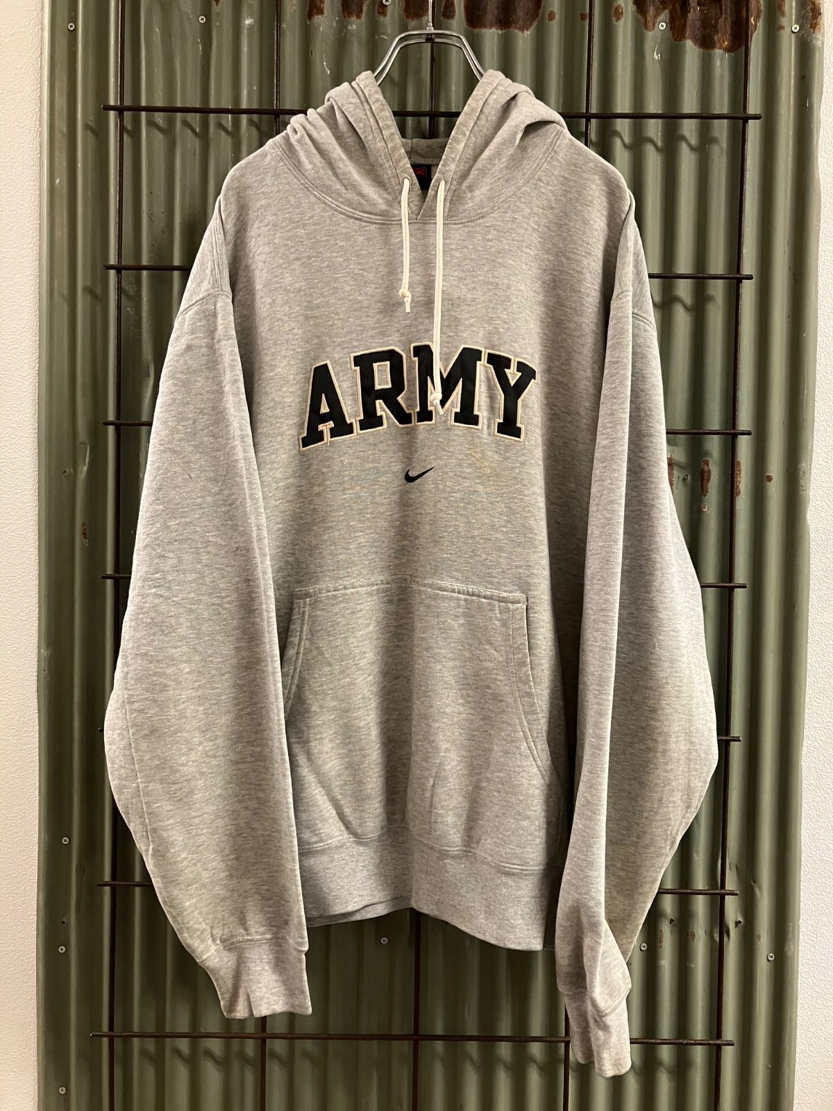 Old NIKE Embroidery Sweat Hoodie  ナイキ　刺繍　スウェット　パーカー