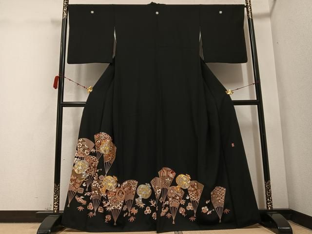 平和屋着物●豪華黒留袖 作家物 駒刺繍 打ち出の小槌 扇面吉祥花宝尽くし 金彩 正絹 AABC3347ph