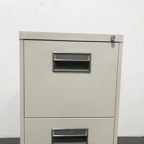 スチールキャビネット