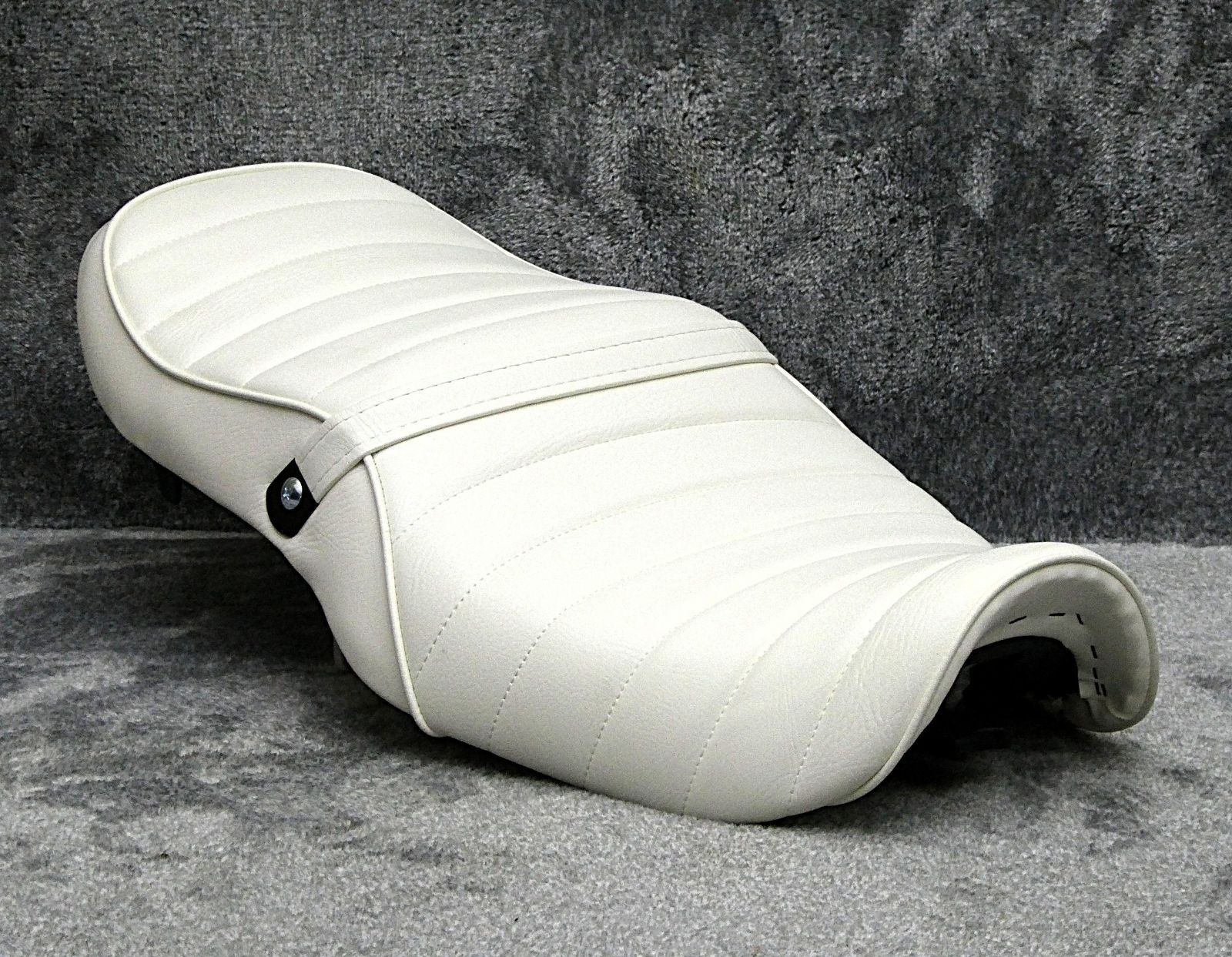 バリオスⅠ型 白皮 タックロールシート ホワイト レザー 段シート あんこ抜き 完成品 ZR250A ダブルシート へっぽこ社長 BRIGHTFACE_UK