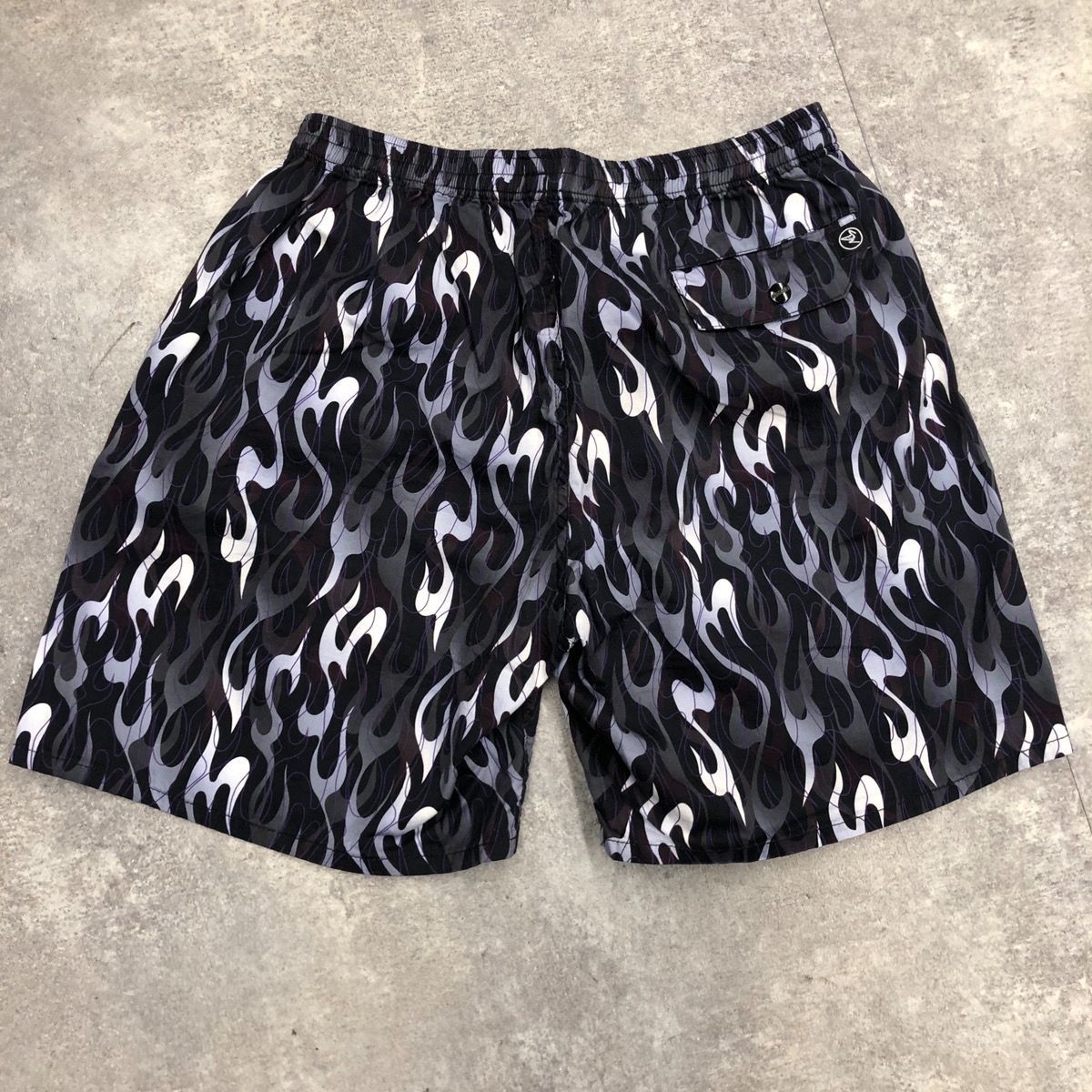 MASSES SHORTS FIREマシス Lサイズ-