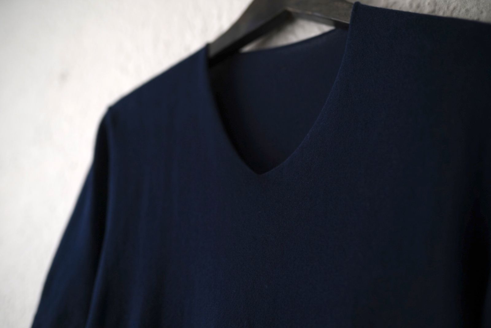 Vネック半袖ニットソー Tシャツ / LABEL UNDER CONSTRUCTION(レーベル