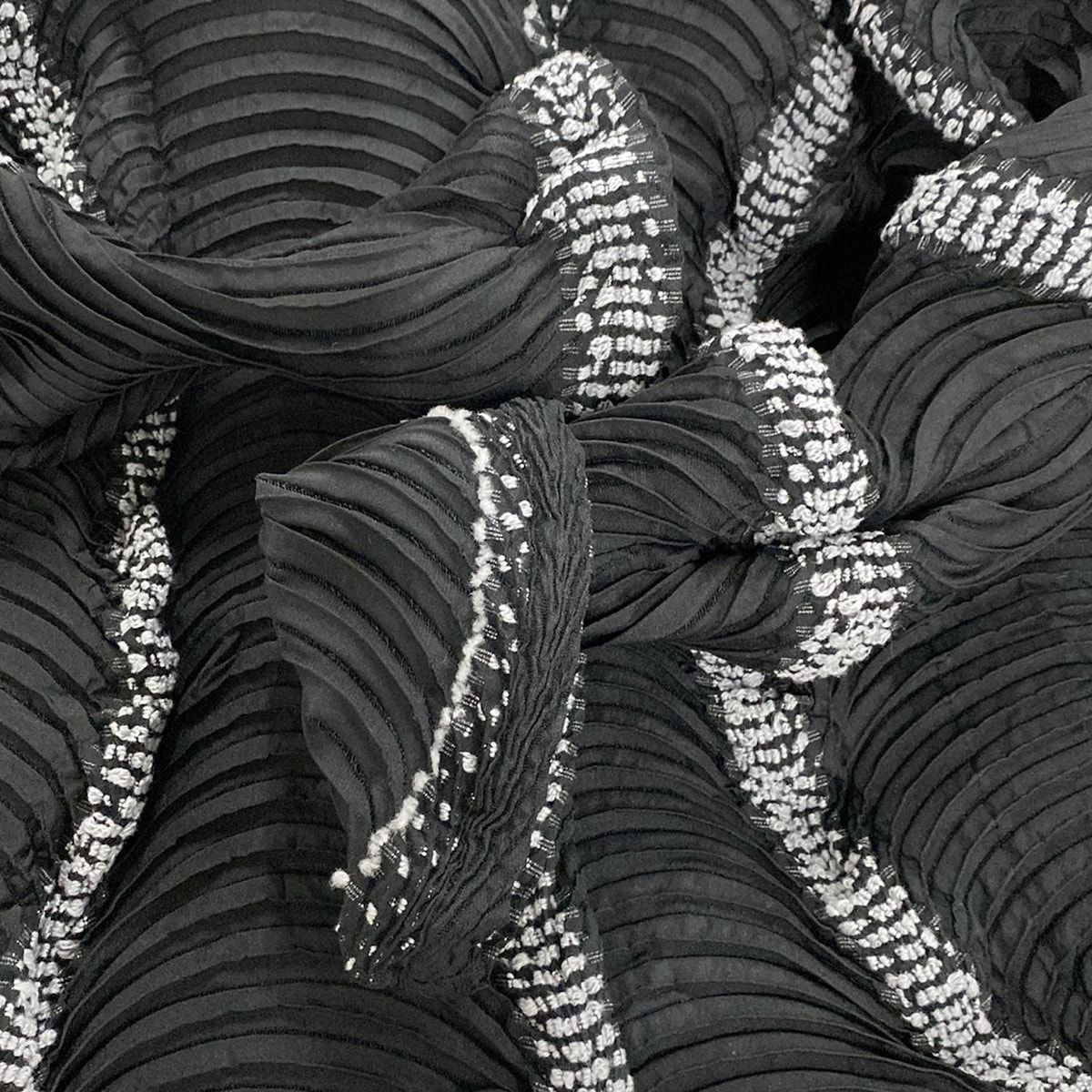 ISSEYMIYAKE イッセイミヤケ