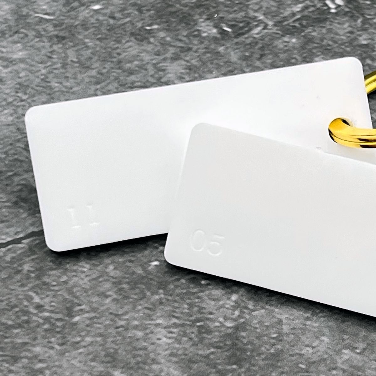 新宿租界キーリング「俺達は死なない」 - メルカリ