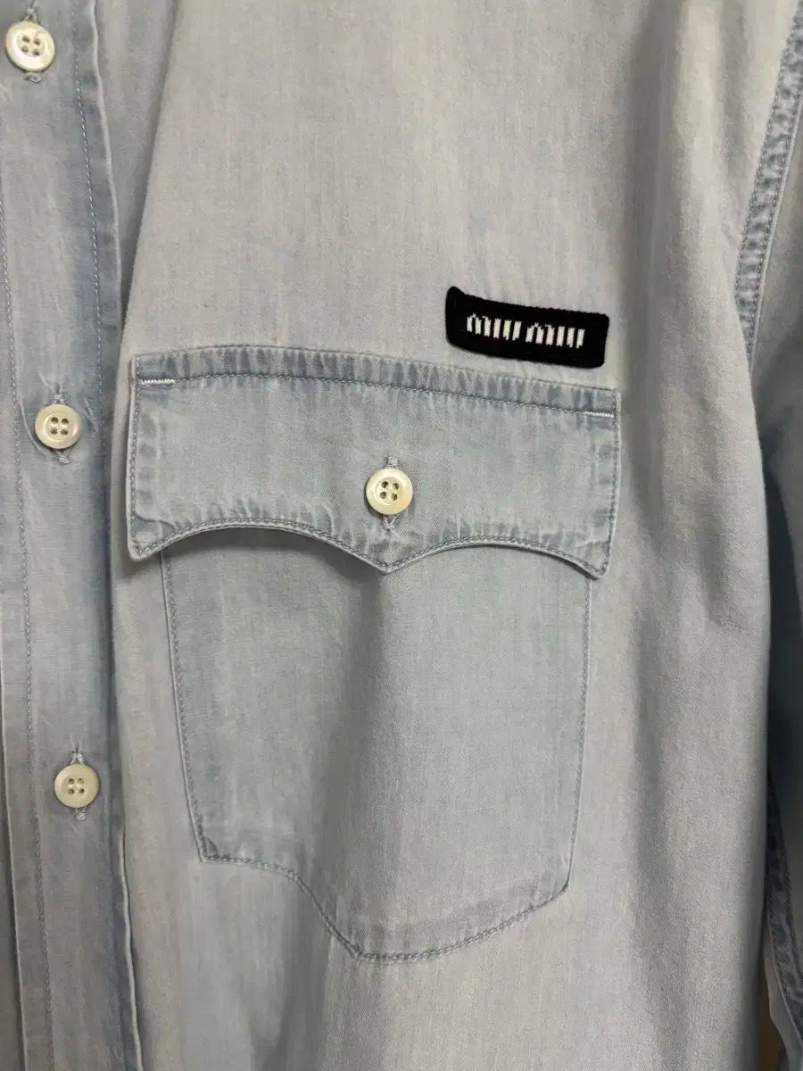 MIU MIU 2024SS シャンブレー シャツ　40 MIU MIU 2024SS シャンブレー シャツ40