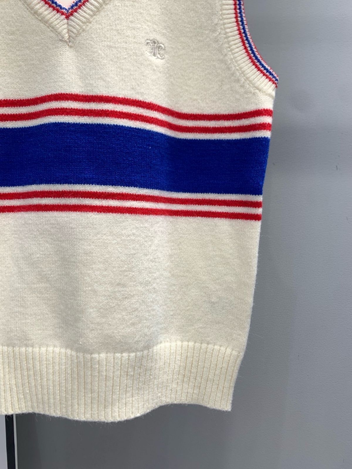 本日限定特価】Celine レディース Vネック ベスト トライアンフ