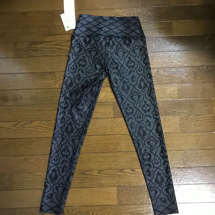 Trellis柄【新品】inner fire ヨガレギンス フル丈 Trellis柄【新品】inner fire ヨガレギンス フル丈 - メルカリ