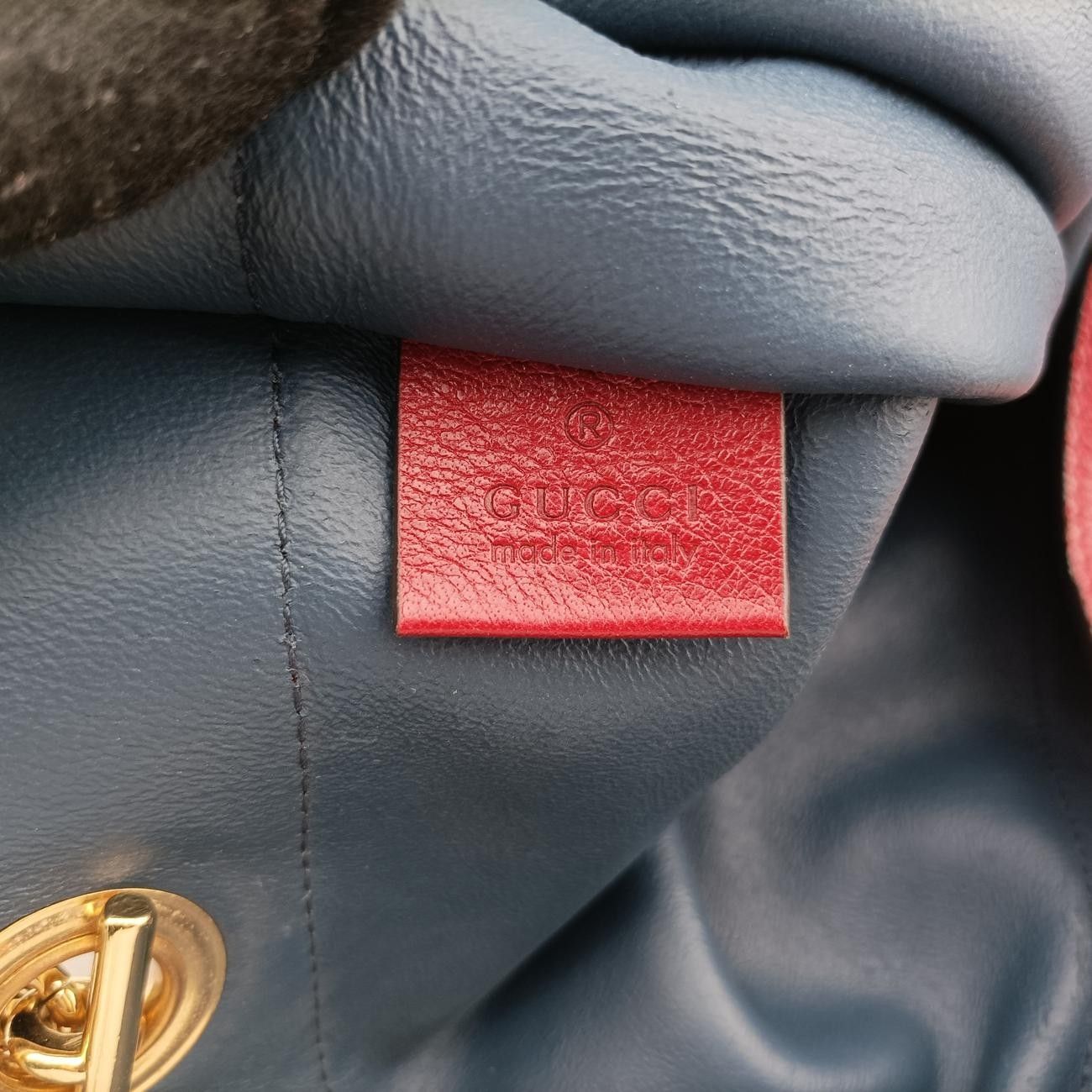 グッチGucciラジャネイビースエード537219F025664961