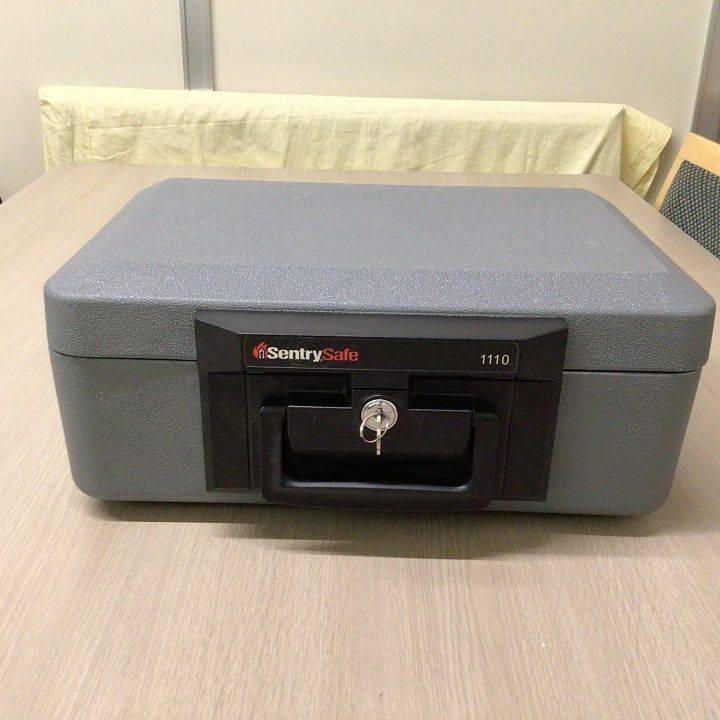 未使用 Sentry Safe セントリーセーフ Large Chest 耐火・耐水金庫