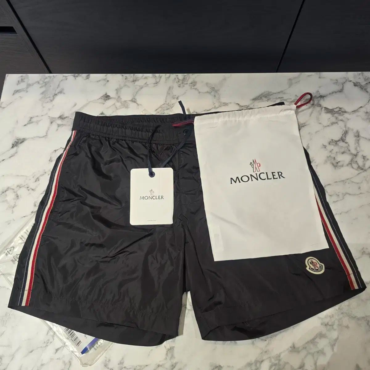 モンクレール　スイムショーツ imgrc0096560826.jpg