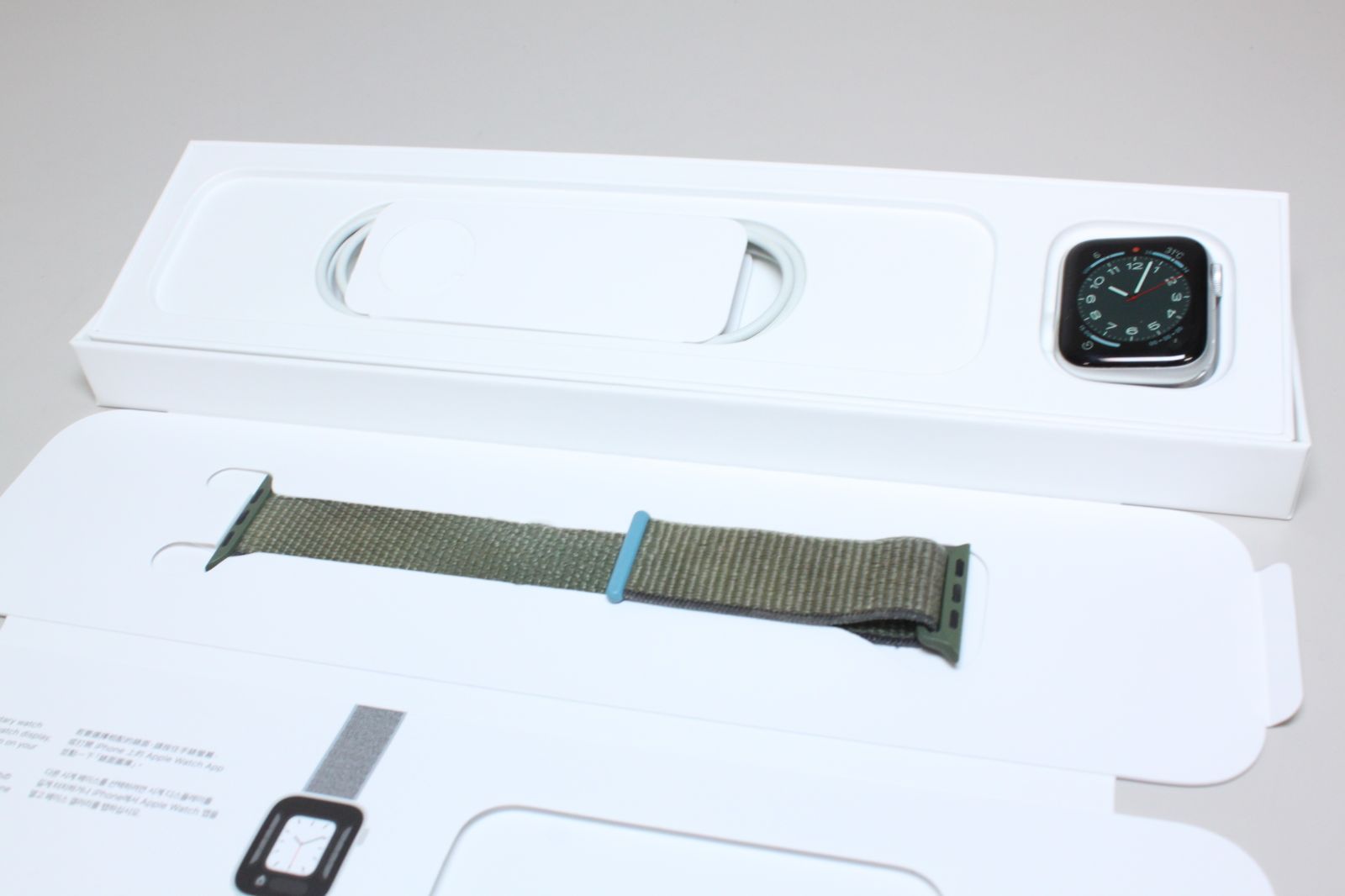 Apple Watch SE（第1世代）GPS/40mm/A2351〈MYDX2J/A〉④ - メルカリ
