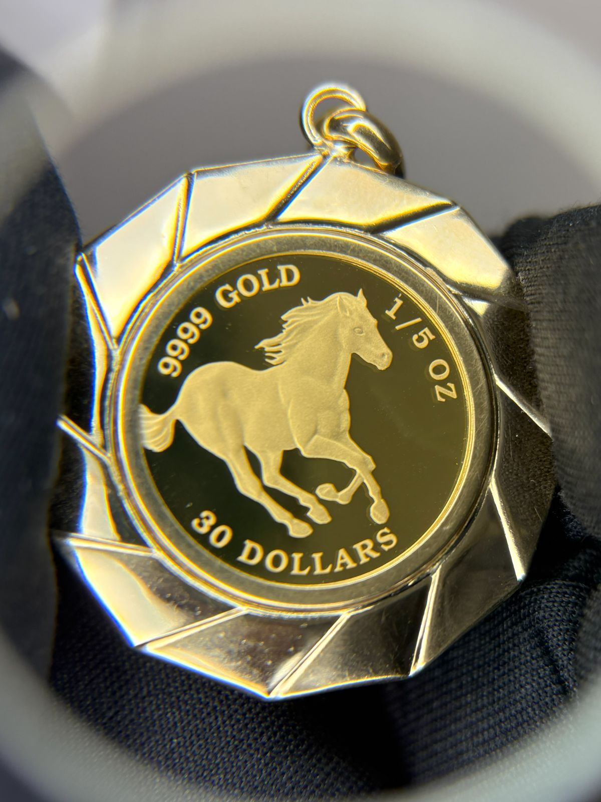 ペンダント ホースツバル