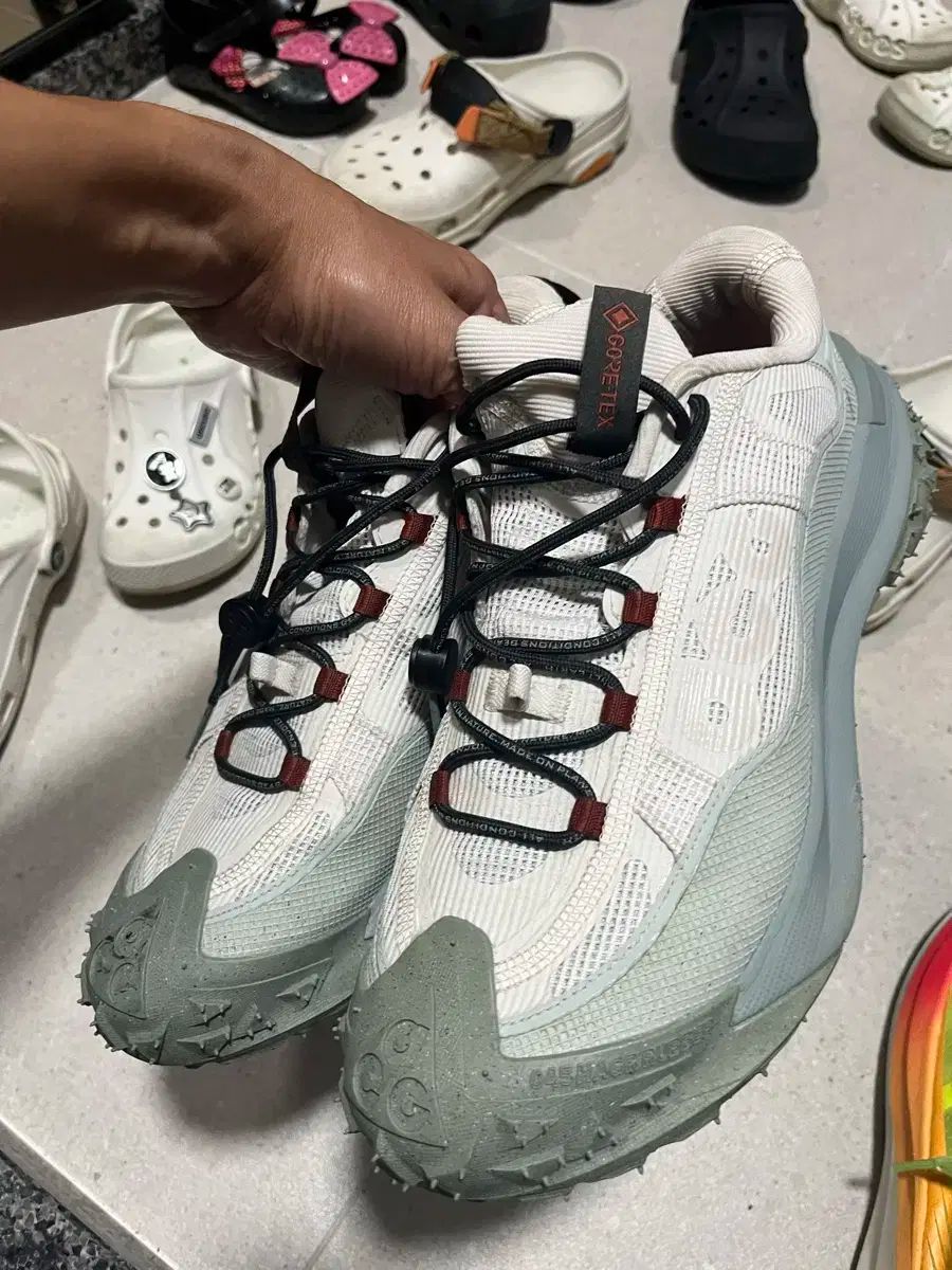 ナイキ マウンテン フライ2 サイズ 270