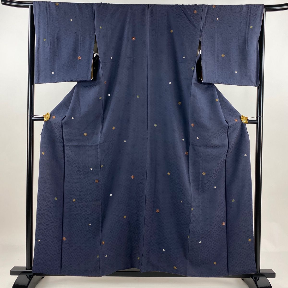 小紋 身丈158.5cm 裄丈66cm M 袷 バチ梅 金彩 青紫 正絹 つつみ 秀 