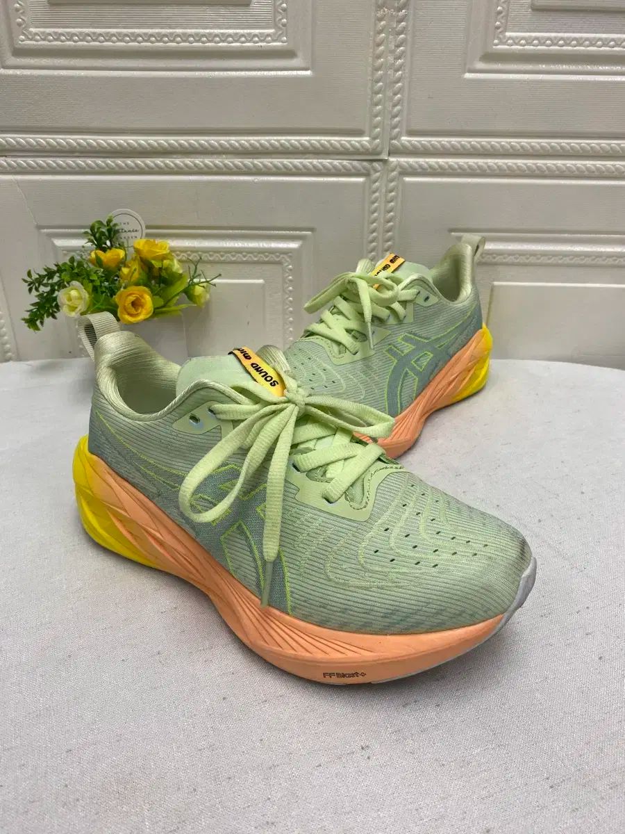 Asics アシックス ゲルニンバス スニーカー