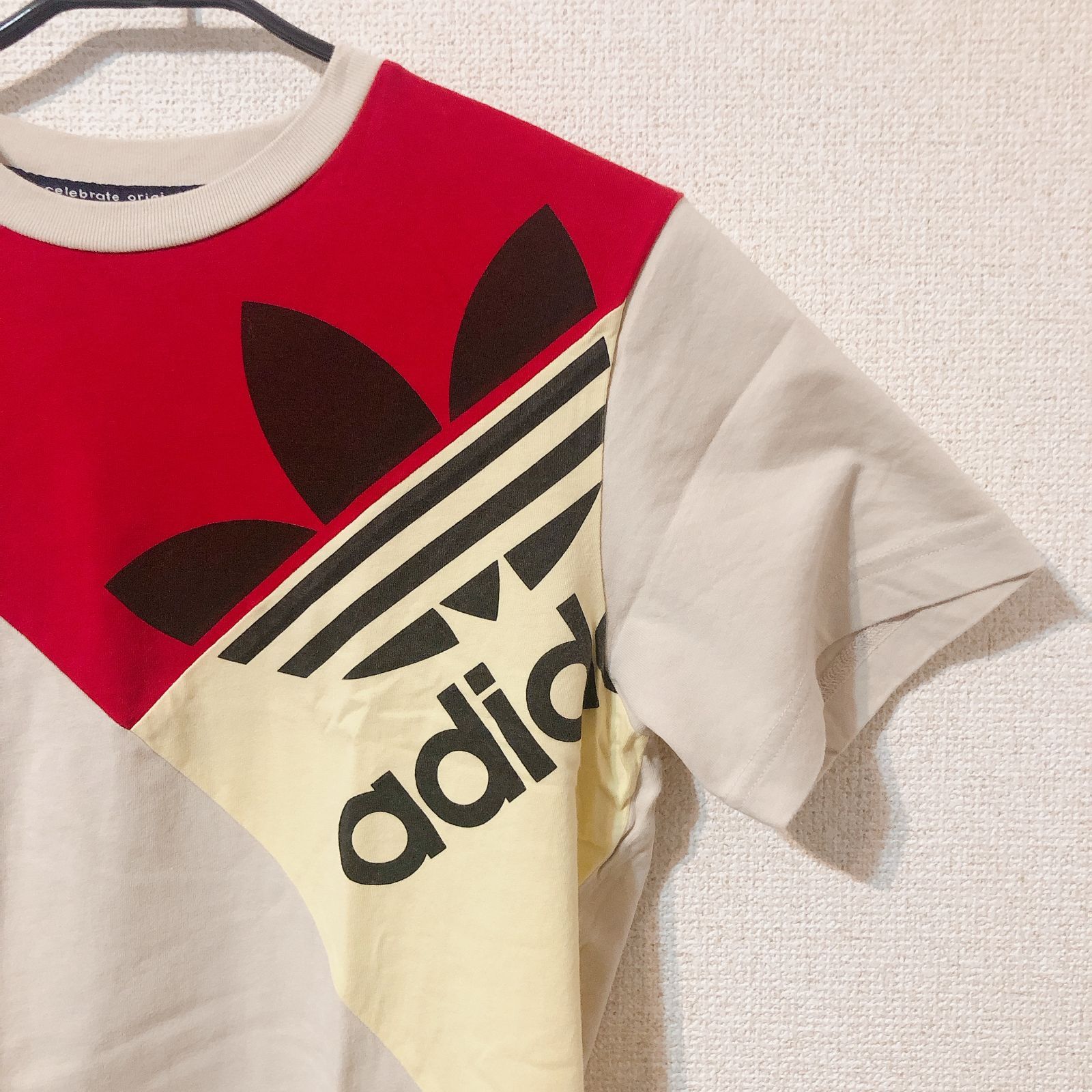 美品 adidas アディダス 半袖 Tシャツ ライトベージュ×レッド Sサイズ - メルカリ
