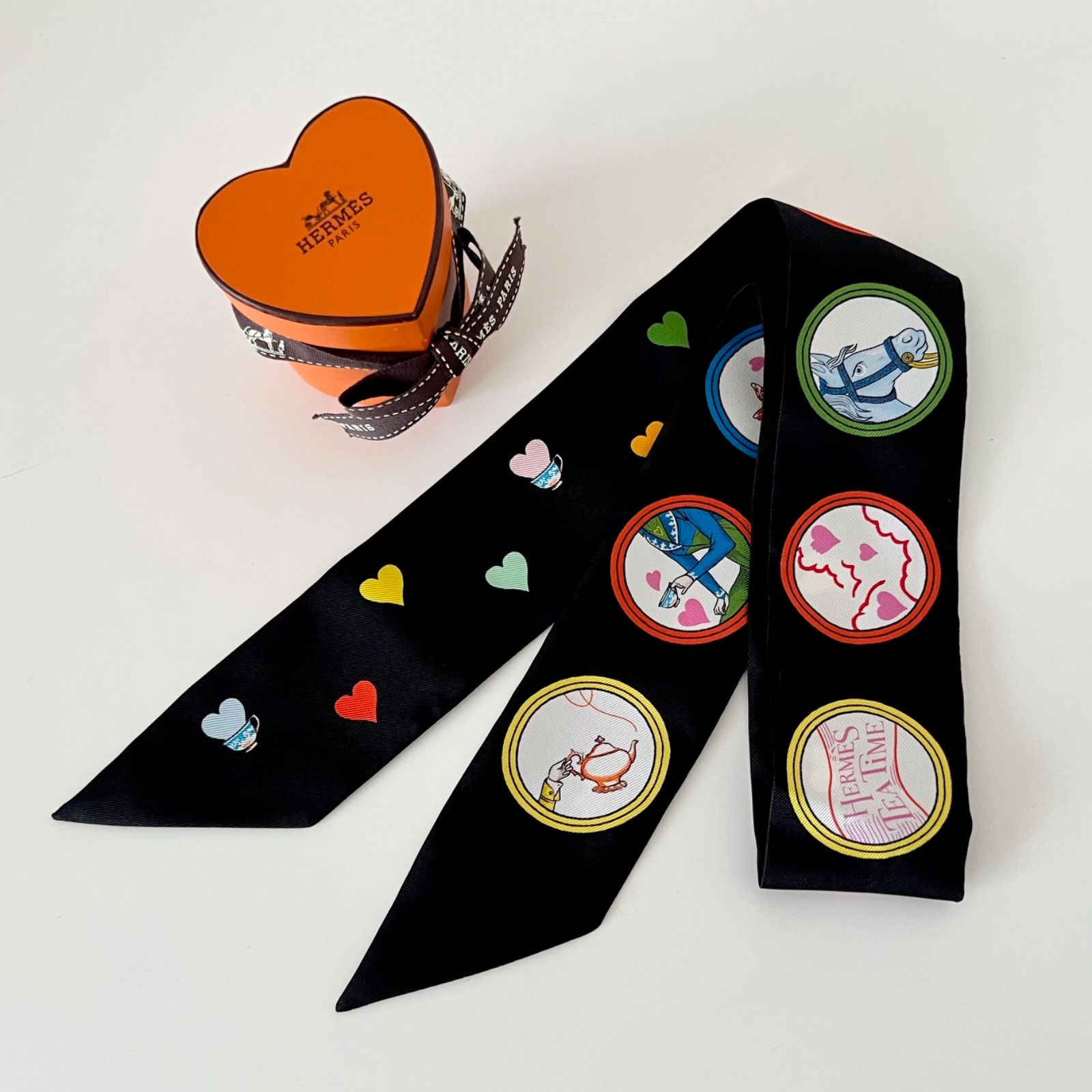 新品未使用品　HERMES ツイリー　ティータイム　ブラック 新品未使用HERMES お箱付き ティータイム Tea Time ブラック