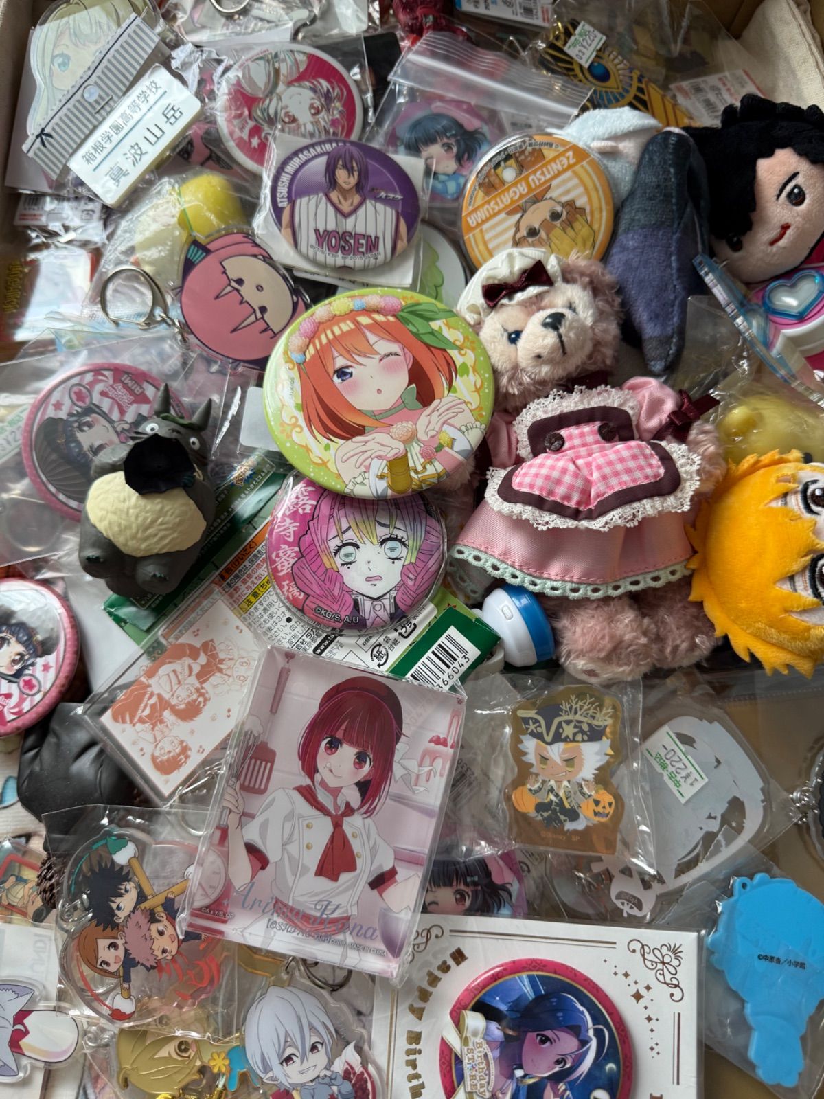 大特価！ アニメグッズ等 缶バッジ キーホルダー クリアファイル