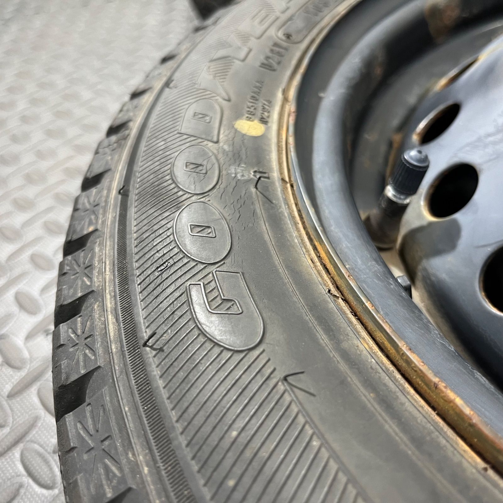 グッドイヤー アイスナビ6