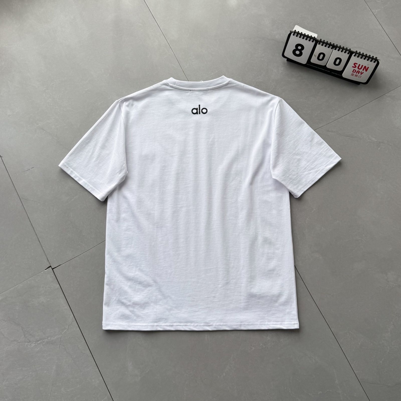 新品未使用】ALO Yoga アローヨガ ロゴTシャツ ユニセックス