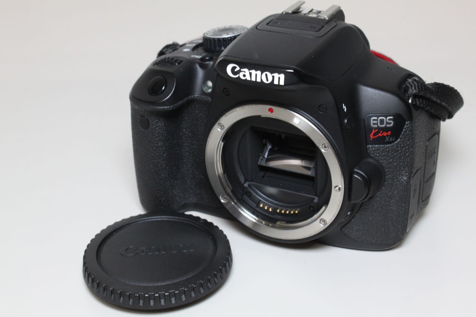 完売品 Canon EOS Kiss X6i 本体のみ - カメラ