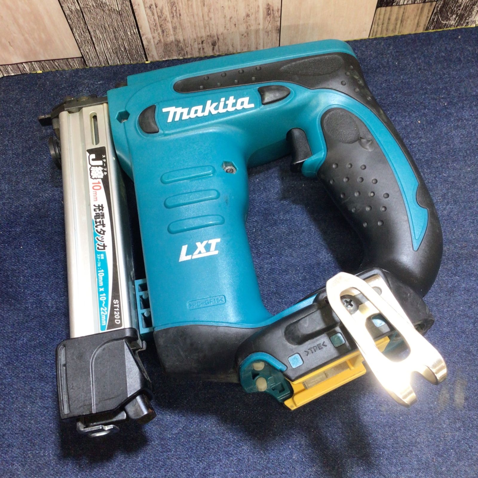 マキタ(makita) コードレスタッカ ST120DZK【八潮店】