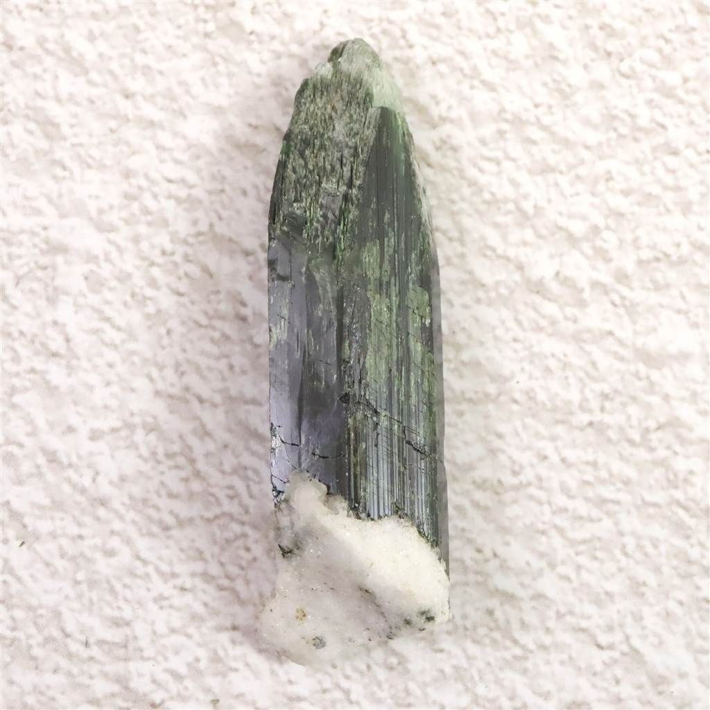 ザギマウンテン産 41mmエジリン輝石 6.42g 榎本通商30298