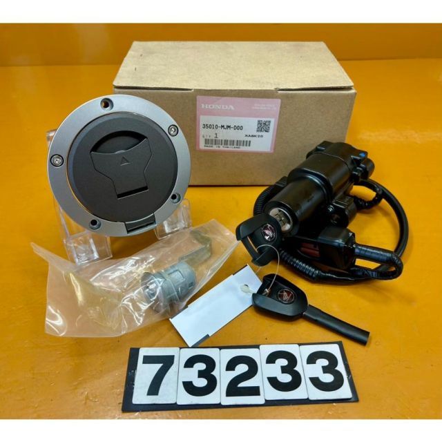 73233 HONDA ホンダ VFR800F RC79 純正キーセット 鍵 スペアキー付き 35010-MJM-D00