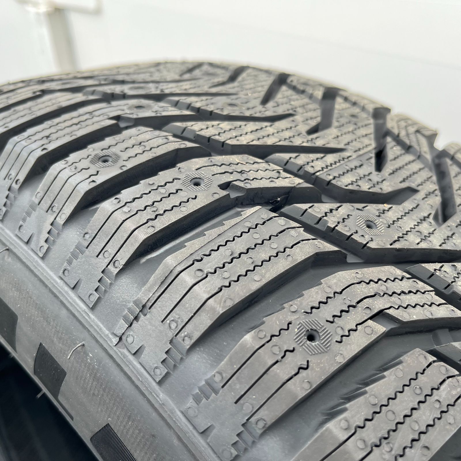 2023年製】SAILUN ICE BLAZER WST3 265/65R17 エスカレード H3 Gクラス パジェロ ハイラックス サーフ プラド  平日15時までのご注文分 当日発送可能 新品 スタッドレスタイヤ 4本 サイレン 【スタッドレスタイヤのみ】 - メルカリ