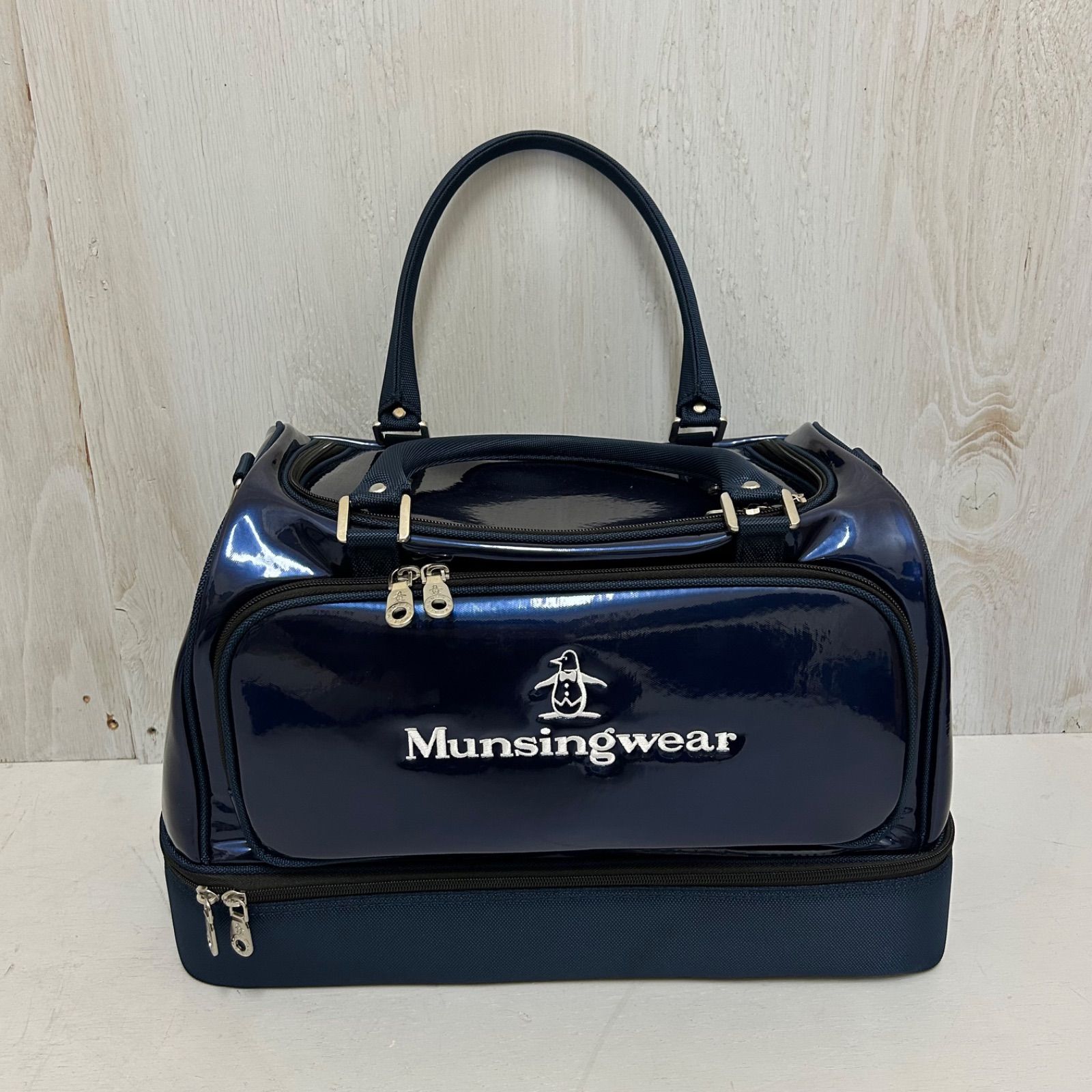美品 MUNSING WEAR マンシングウェア エナメル ボストンバッグ