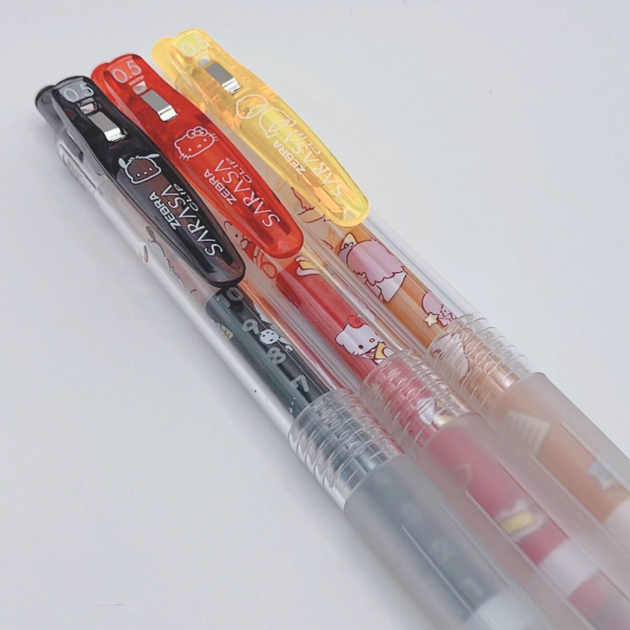 サラサ クリップ サンリオコラボ　サーティワン リトルツインスターズ 限定品 リトルツインスターズ ノック式ジェルボールペン【SARASA CLIP