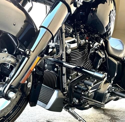 Bagger V Bar Highway Peg クラッシュバー 2017〜25年ツーリング FLTRX