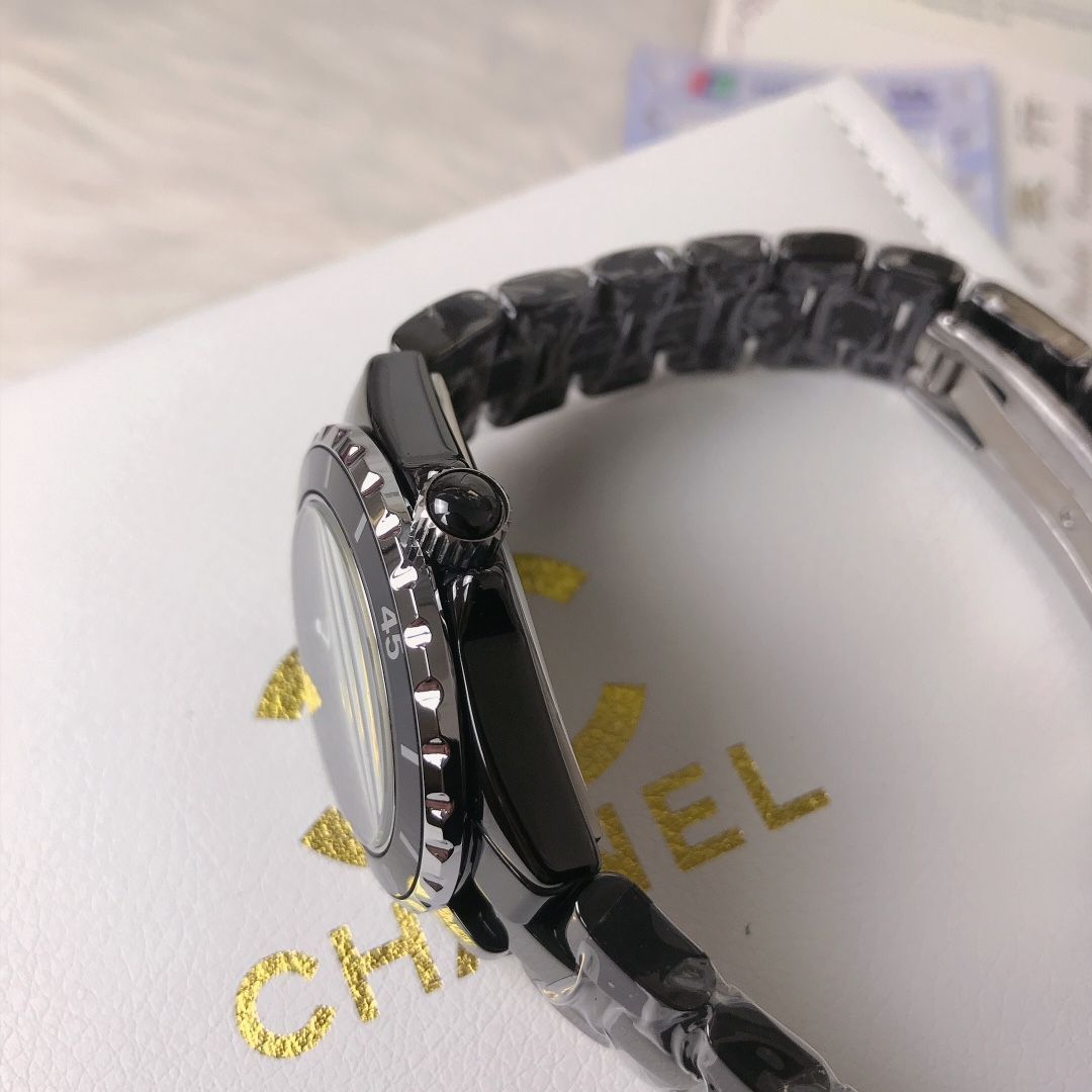CHANEL J12 D.E 21012 並行輸入品 腕時計 J12 - レディース＆メンズ ウォッチ | CHANEL シャネル