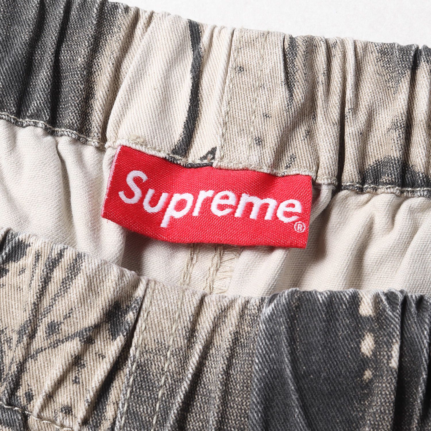 Supreme シュプリーム パンツ 全面プリント スケートパンツ Supreme Is