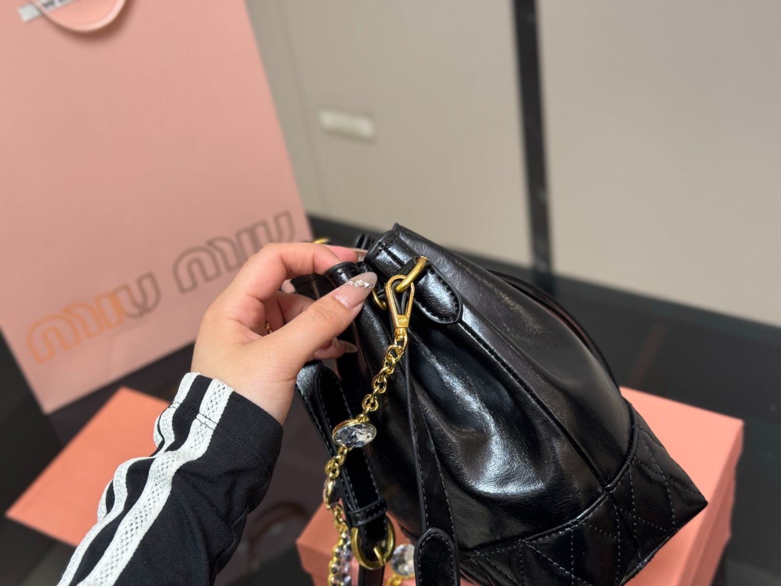 MIUMIUバケツバッグです 今日特価】MiuMiu ミュウミュウ ドローコード キャンバス バケツ