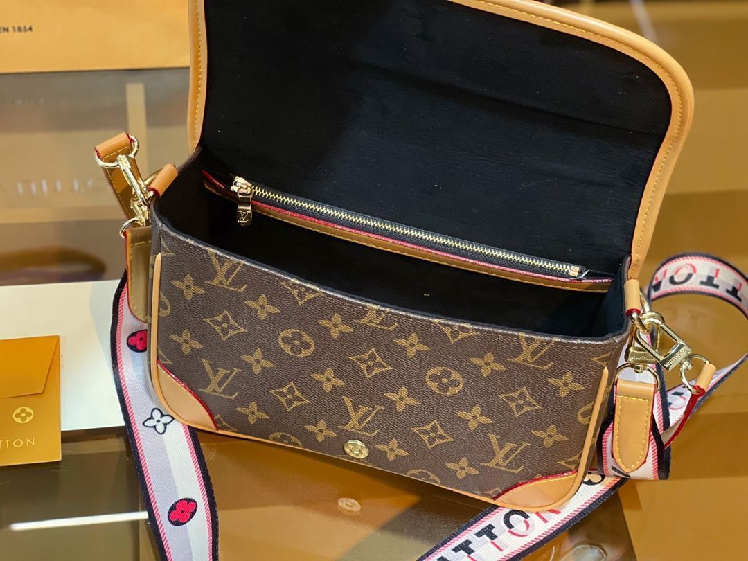 人気沸騰 LOUIS VUITTON ルイヴィトン ショルダーバッグ ハンドバッグ  財布  3点セット