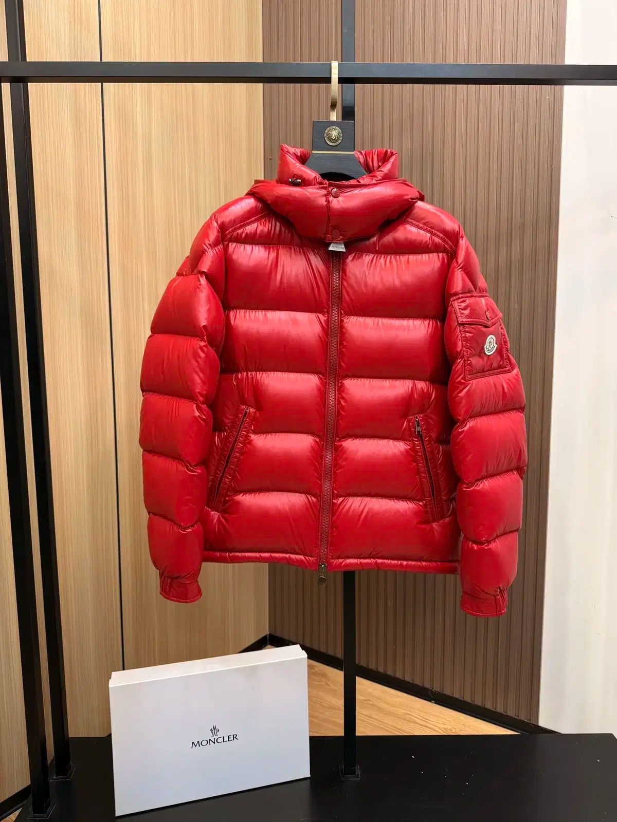 MONCLER ダウンジャケット 赤 RED モンクレール MONCLER モンクレール ダウンコート メンズ